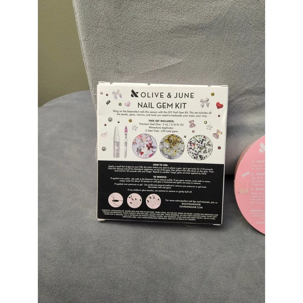 New‎ Olive and June Nail Gem Kit